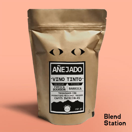 Café añejado en Vino Tinto / Típica Bourbon · Blend Station ZD16