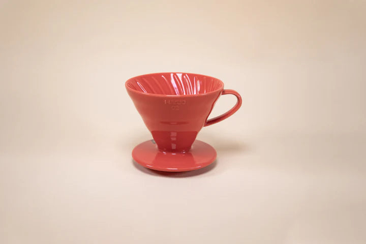 Hario V60 Ceramic Coffee Dripper 02 en Colores Clásicos